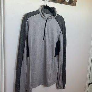 LULULEMON Quarter zip perfect condition